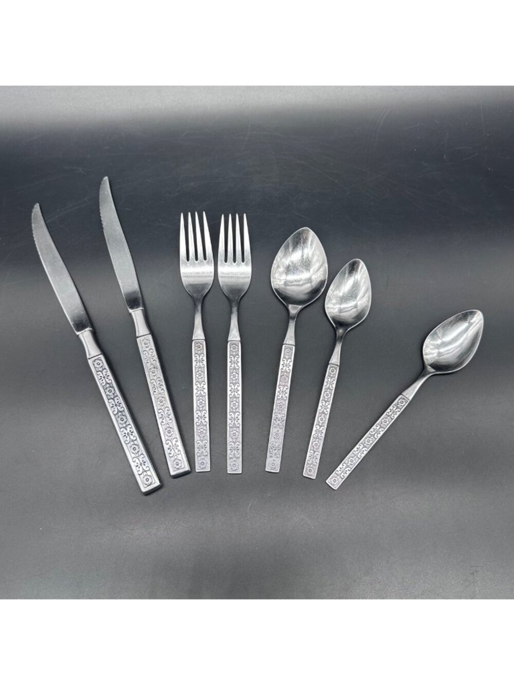 Vintage Flatware Oneida Distinction Deluxe Stainless Knives Forks Spoons Floral